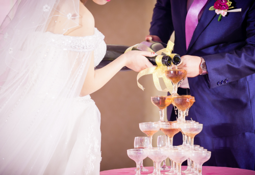 1653017918467327.png 结婚.png